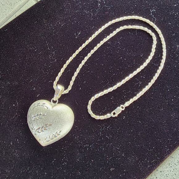 ITAOR Italy Sterling Silver Puffy Heart Pendant Diamond Cut Rope Necklace - Picture 8 of 12